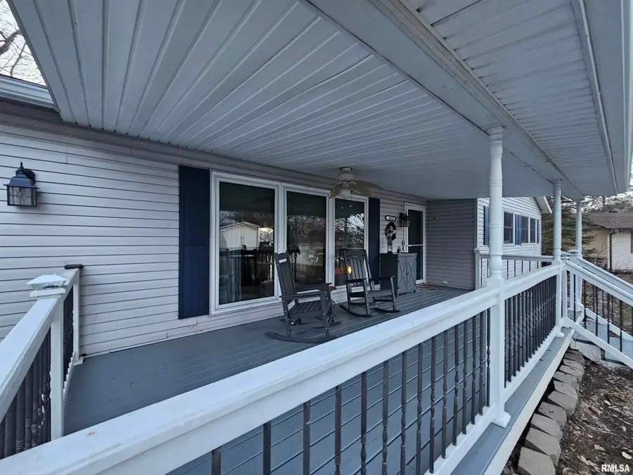 1623 Village Green Road, Petersburg, IL 62675 - #2
