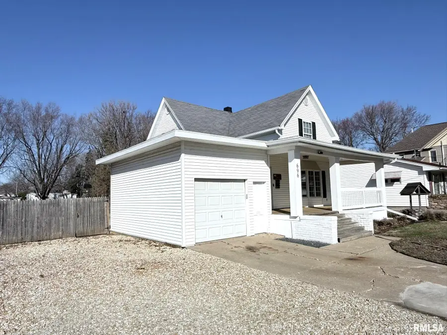 696 N Academy Street, Galesburg, IL 61401 - #2