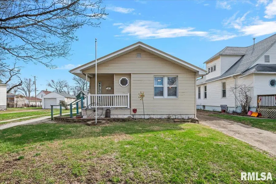 1128 W Elliott Avenue, Springfield, IL 62702 - #2