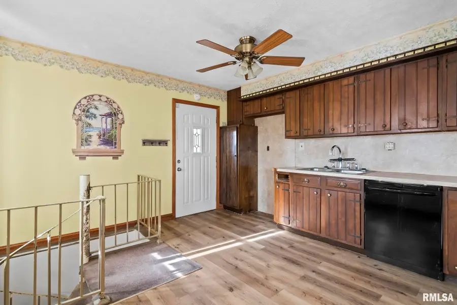 15959 N Lake Road, Girard, IL 62640 - #3