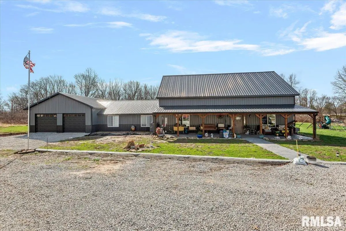 518 S Anderson Street, Taylorville, IL 62568 - #1