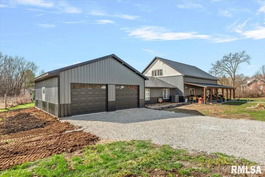 518 S Anderson Street, Taylorville, IL 62568 - #2