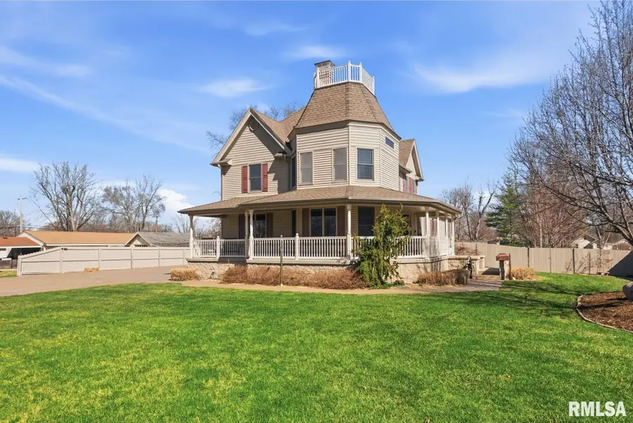 1618 S Main Street, Jacksonville, IL 62650 - #2