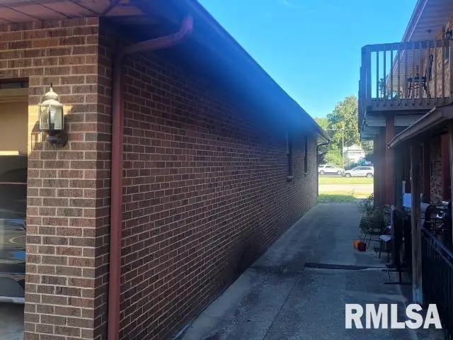 526 South Grand Avenue West, Springfield, IL 62704 - #3