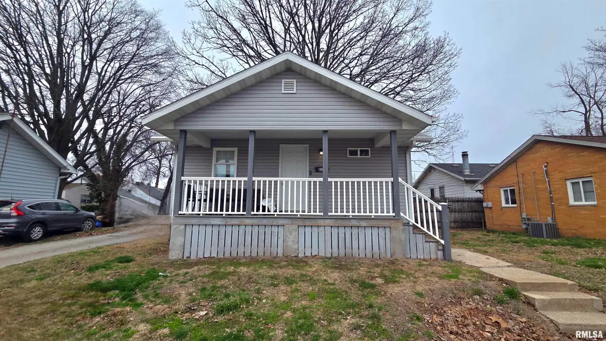 817 E Stanford Avenue, Springfield, IL 62704 - #1