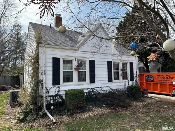 7 Pine Place, Jacksonville, IL 62650