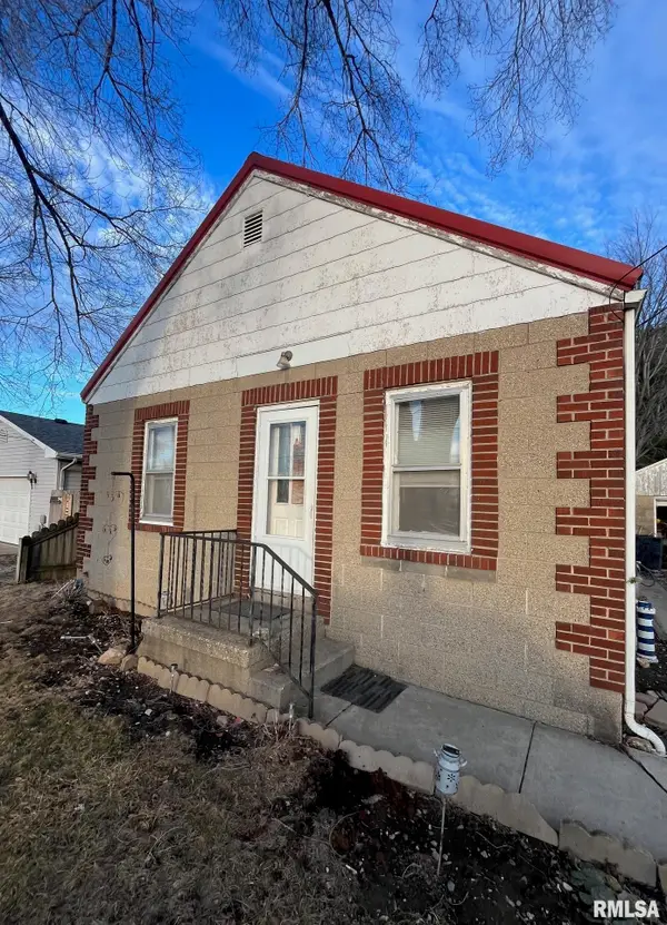1120 S Houston Street, Taylorville, IL 62568