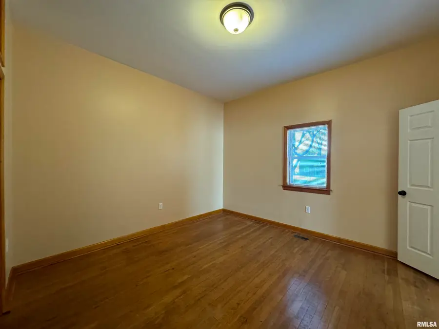 722 S 19th Street, Quincy, IL 62301 - #3