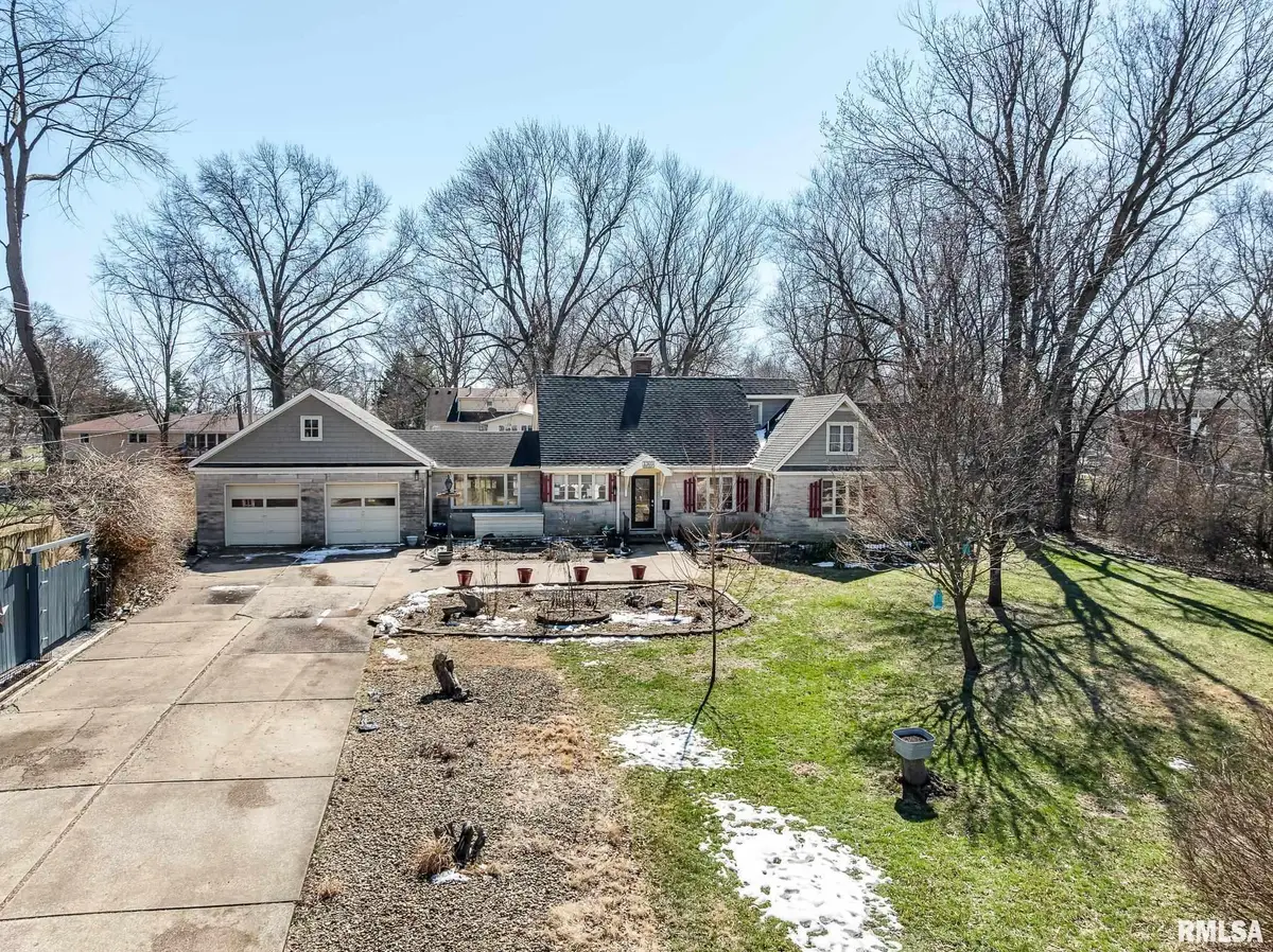 1303 W Adams Street, Macomb, IL 61455 - #1