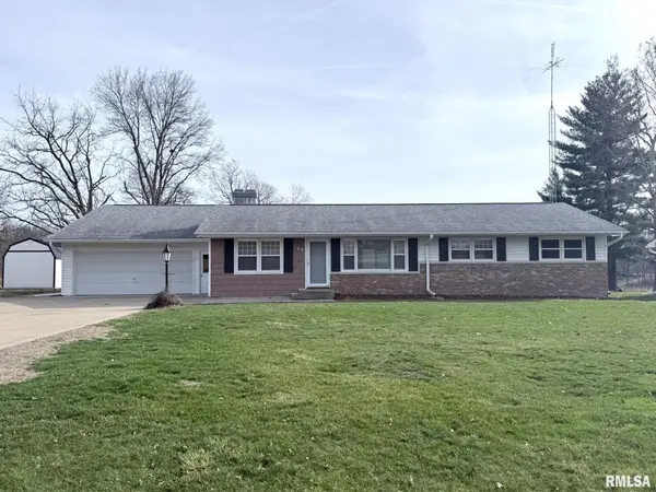 128 Lakeland Drive, Galesburg, IL 61401