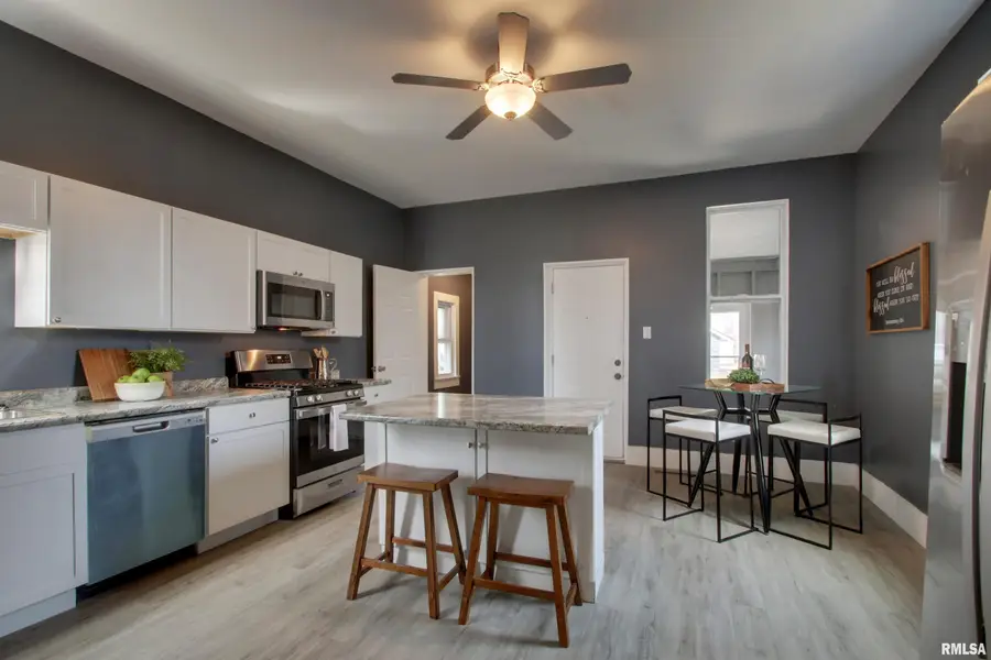 1029 Madison Street, Quincy, IL 62301 - #2