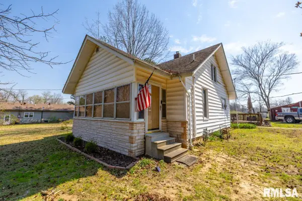 11177 Stotlar Road, Johnston City, IL 62951