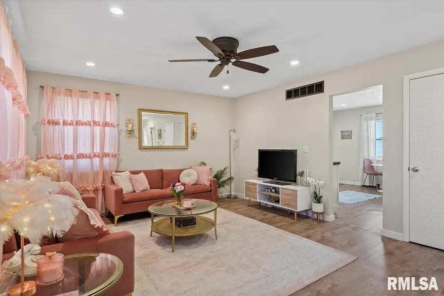 10 Radcliff Road, Springfield, IL 62703 - #3