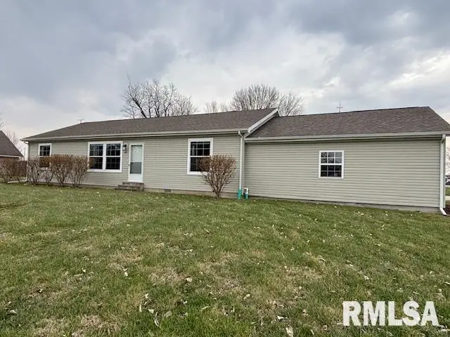 207 W Grand Avenue, Modesto, IL 62667 - #2