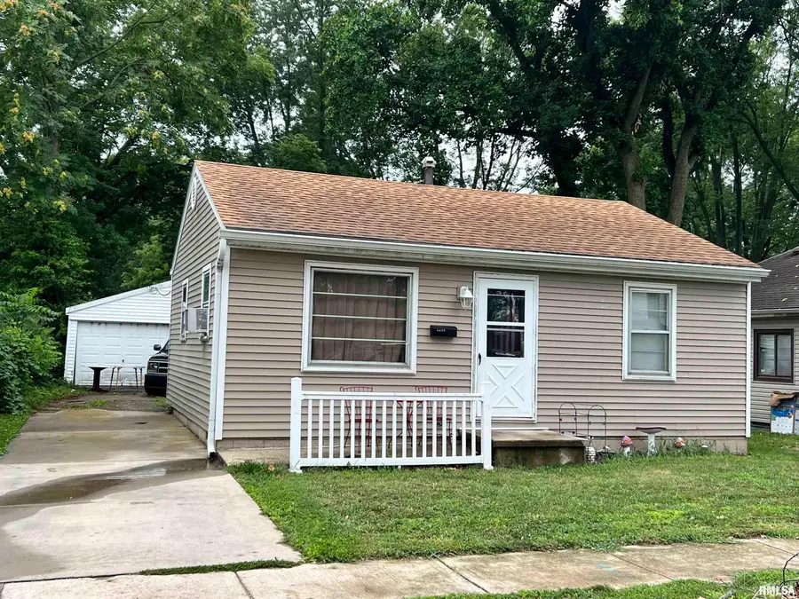 2238 E Stuart Street, Springfield, IL 62703 - #2