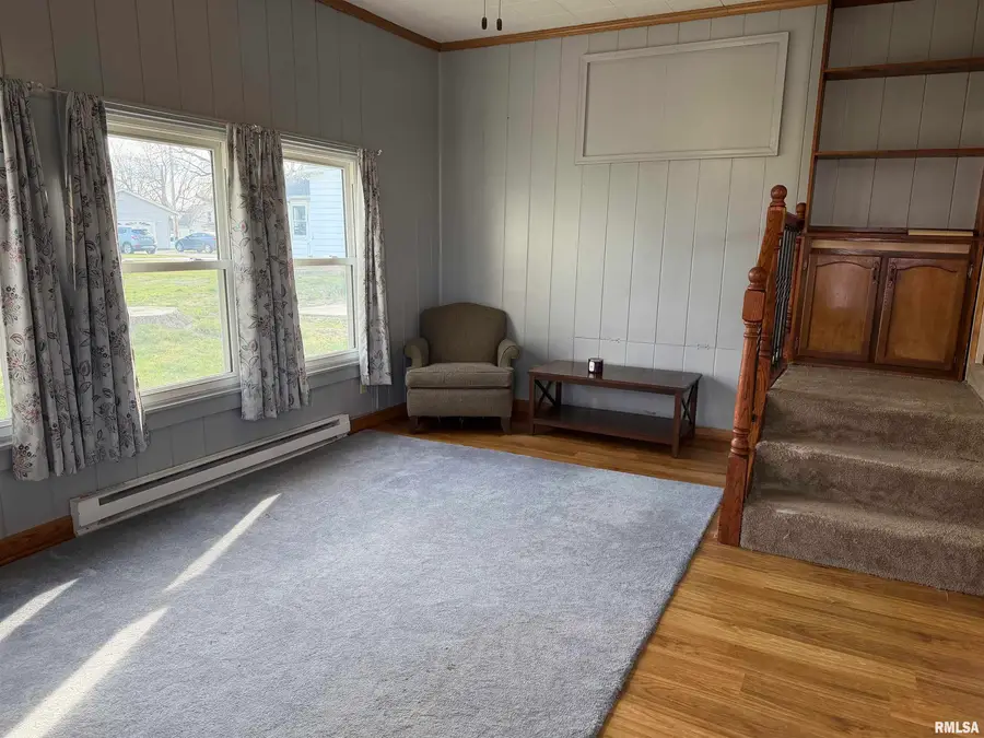 27 N High Street, Winchester, IL 62694 - #2