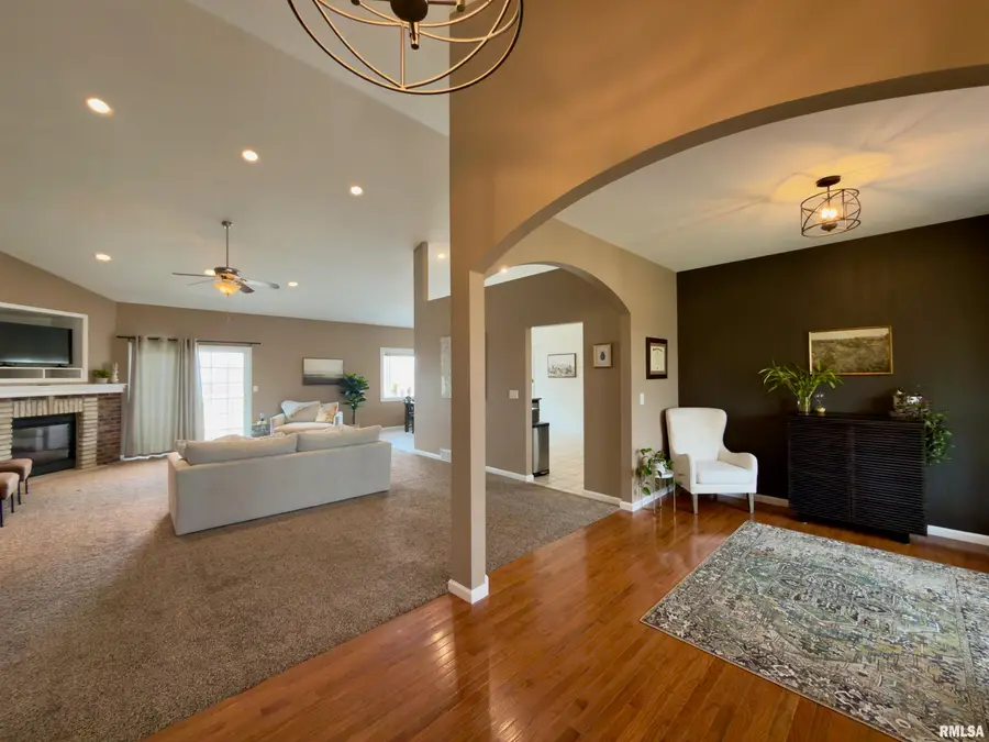 3501 N 72nd Road, Quincy, IL 62305-0687 - #2