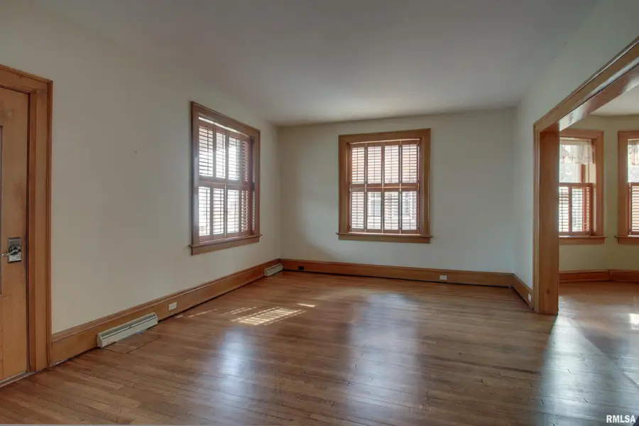 2208 Vermont Street, Quincy, IL 62301 - #3