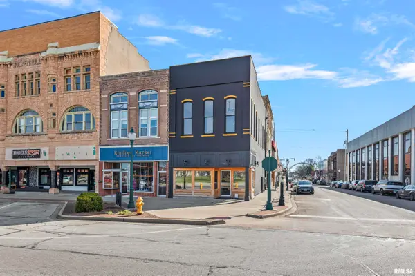 74 E Central Park Plaza, Jacksonville, IL 62650