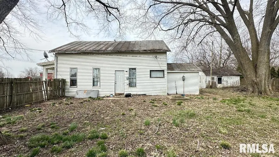 104 W Edwards Street, Payson, IL 62360 - #3