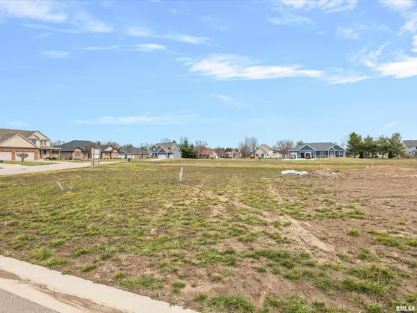 400 Sundown Lane, Chatham, IL 62629