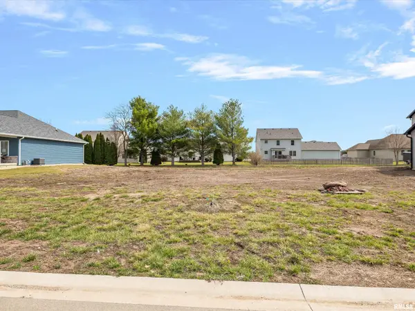 408 Sundown Lane, Chatham, IL 62629