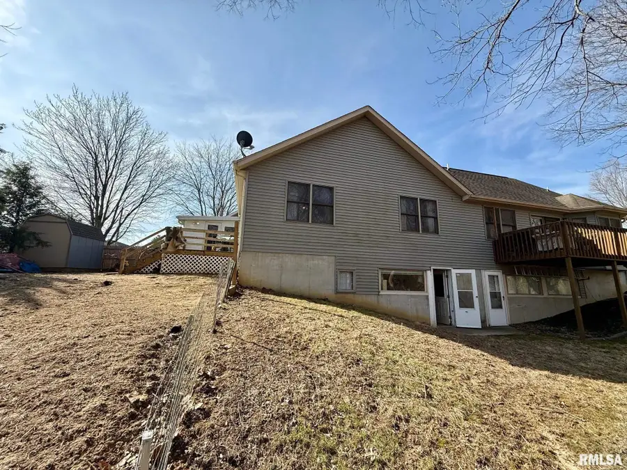 19298 Pinecrest Road, Petersburg, IL 62675 - #2