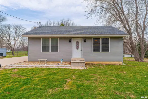 305 E 6th Street, Waynesville, IL 61778