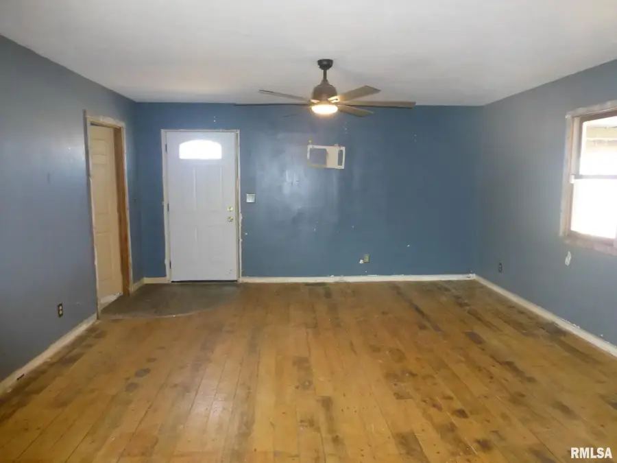 15745 Tice Road, Petersburg, IL 62675 - #2