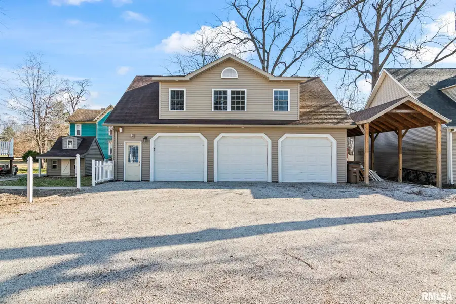 205 S 7th Street, Girard, IL 62640 - #2