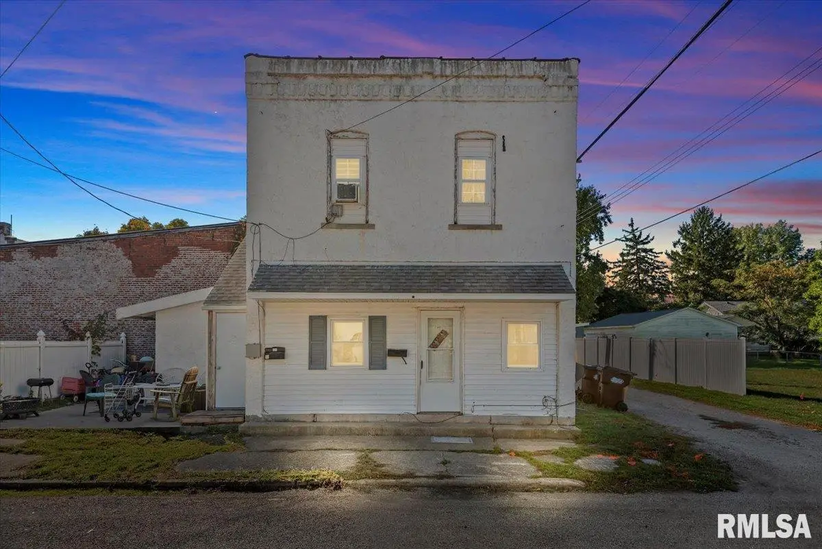 511 W Madison Street, Auburn, IL 62615 - #1