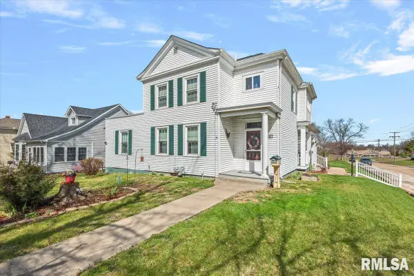 402 W Washington Street, Pittsfield, IL 62363-1346