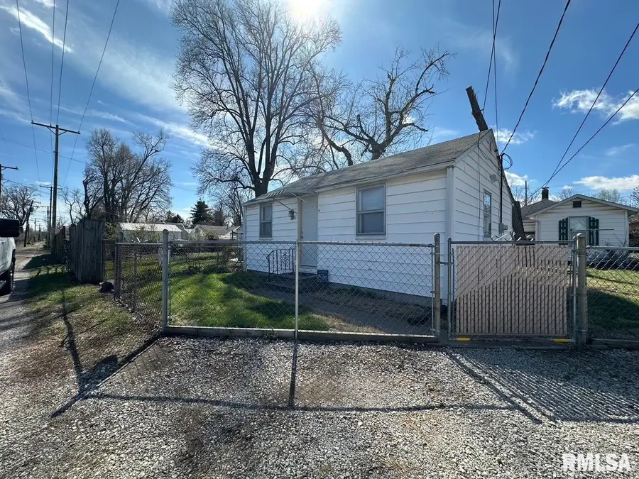 432 N Daniels Avenue, Springfield, IL 62702 - #3