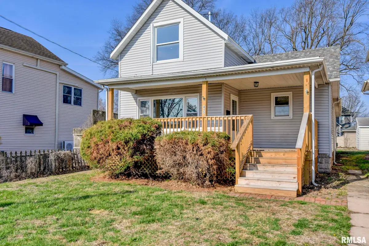 415 S Washington Street, Taylorville, IL 62568 - #1