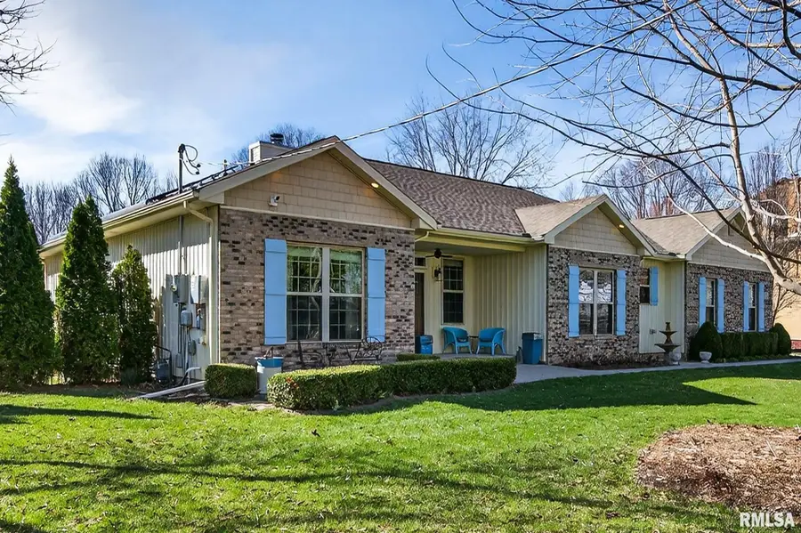 444 N Academy Street, Galesburg, IL 61401 - #3