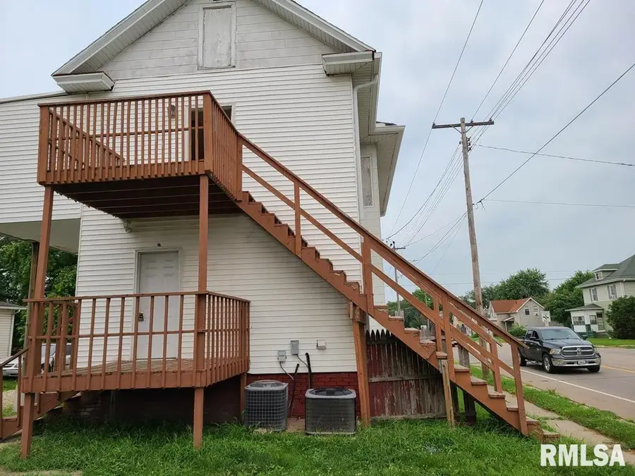 171 N 3rd Street, Canton, IL 61520 - #2