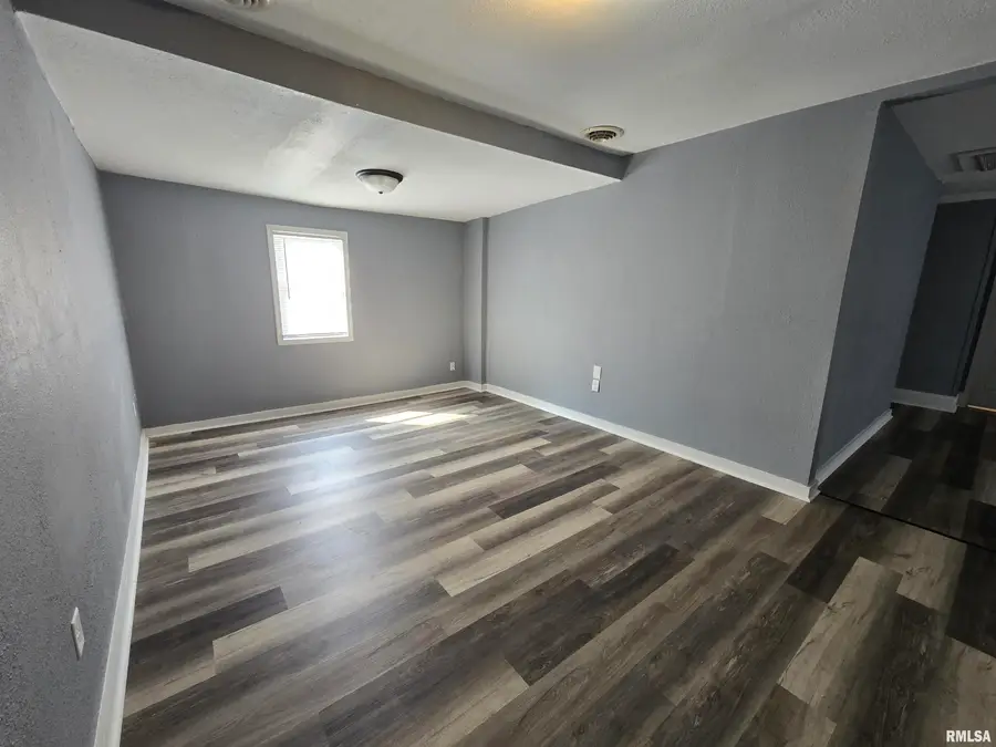 171 N 3rd Street, Canton, IL 61520 - #3