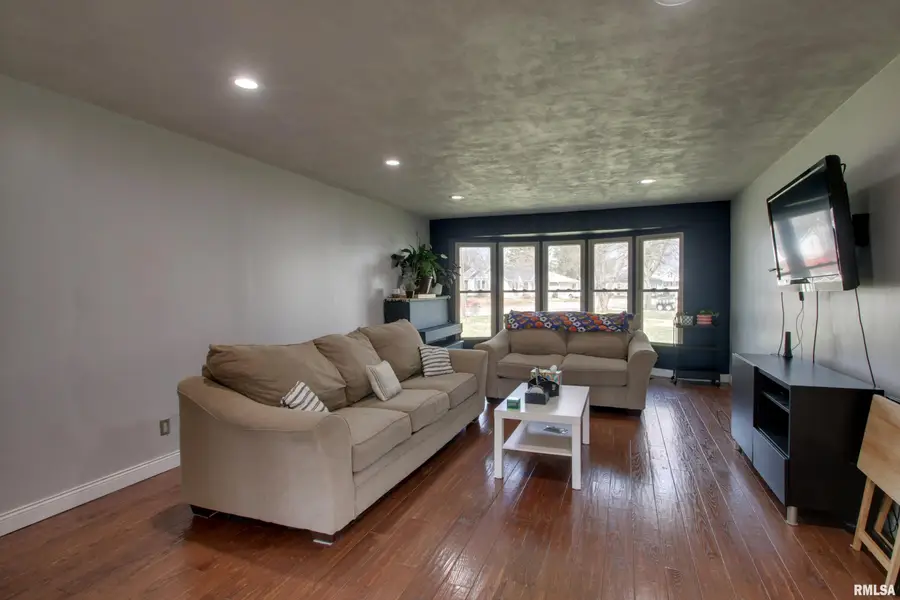 2307 Payson Avenue, Quincy, IL 62301 - #2