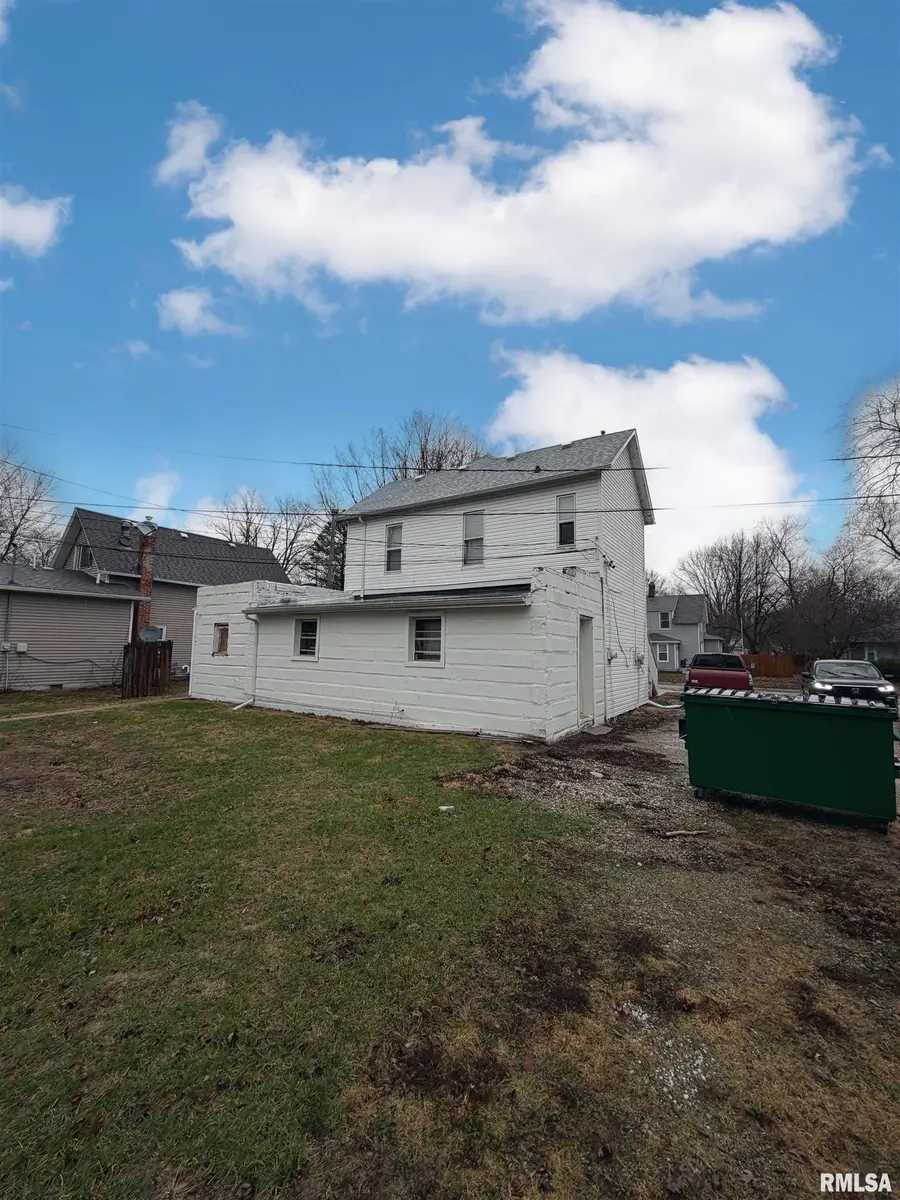 520 S Johnson Street, Macomb, IL 61455 - #3