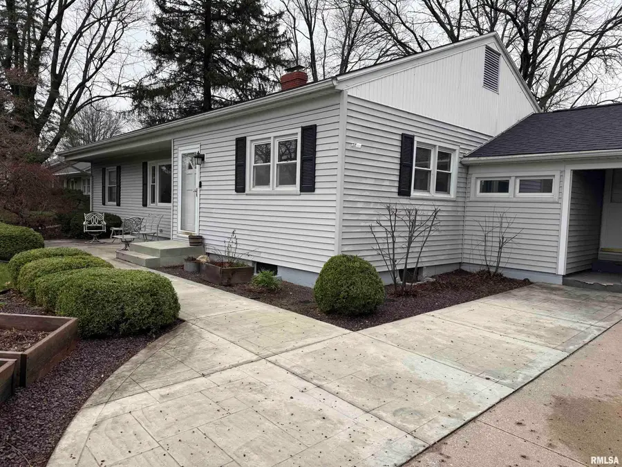 307 E State Street, Payson, IL 62360 - #3