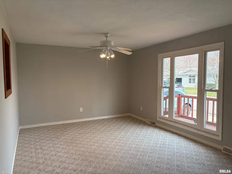 1013 Coronado West, South Jacksonville, IL 62650 - #3