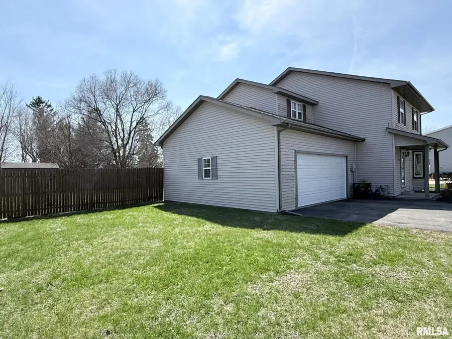 725 E Ann Street, Knoxville, IL 61448 - #2