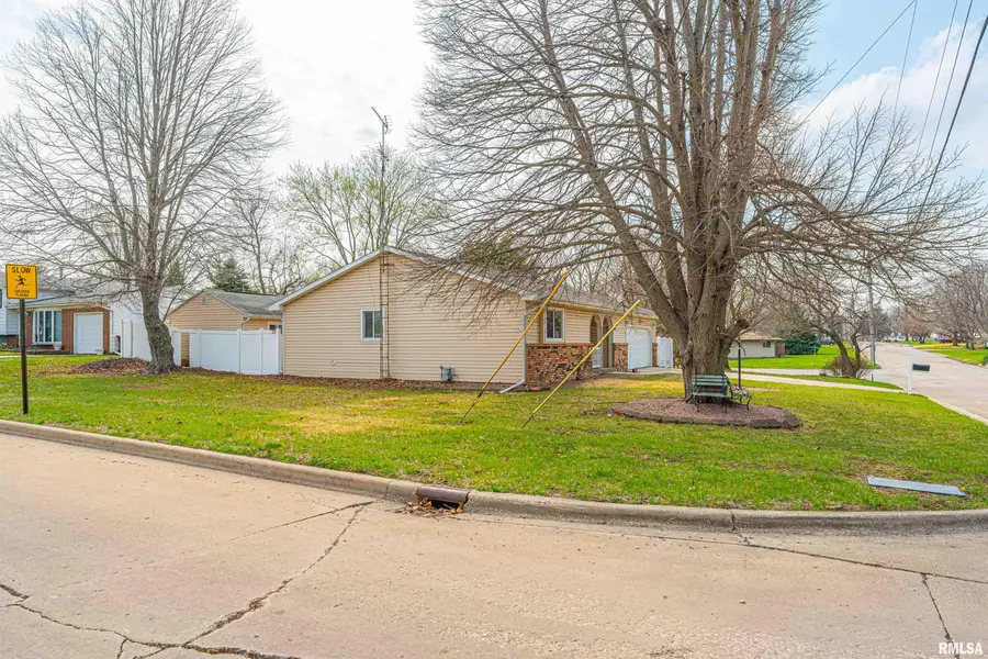 701 21st Street, Lincoln, IL 62656 - #2