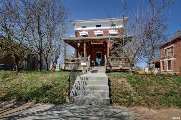 929 N 6th Street, Quincy, IL 62301