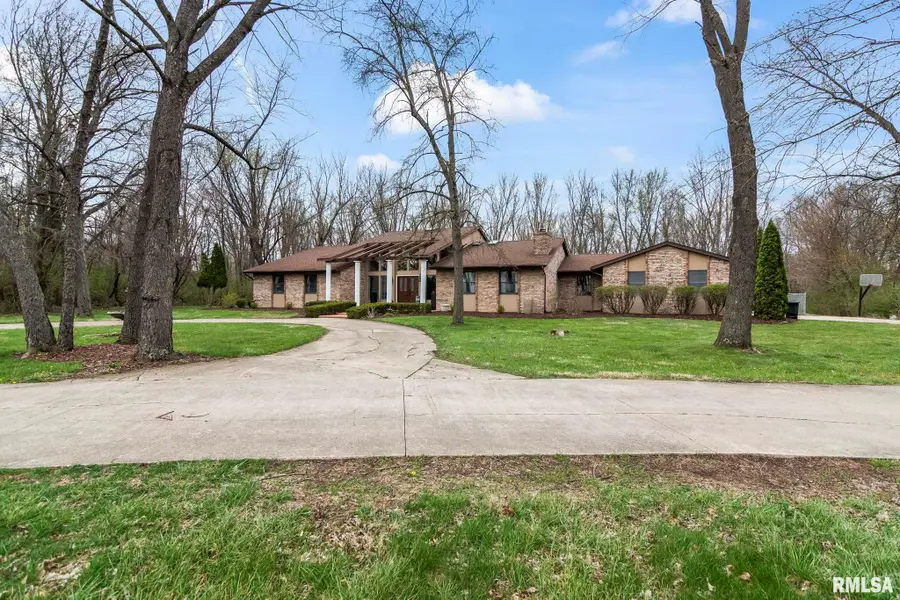 2421 E Lake Shore Drive, Springfield, IL 62712 - #3