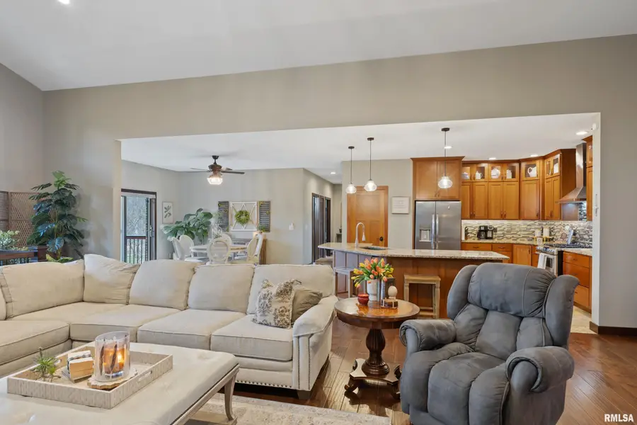 4311 Bryant Drive, Quincy, IL 62305 - #3