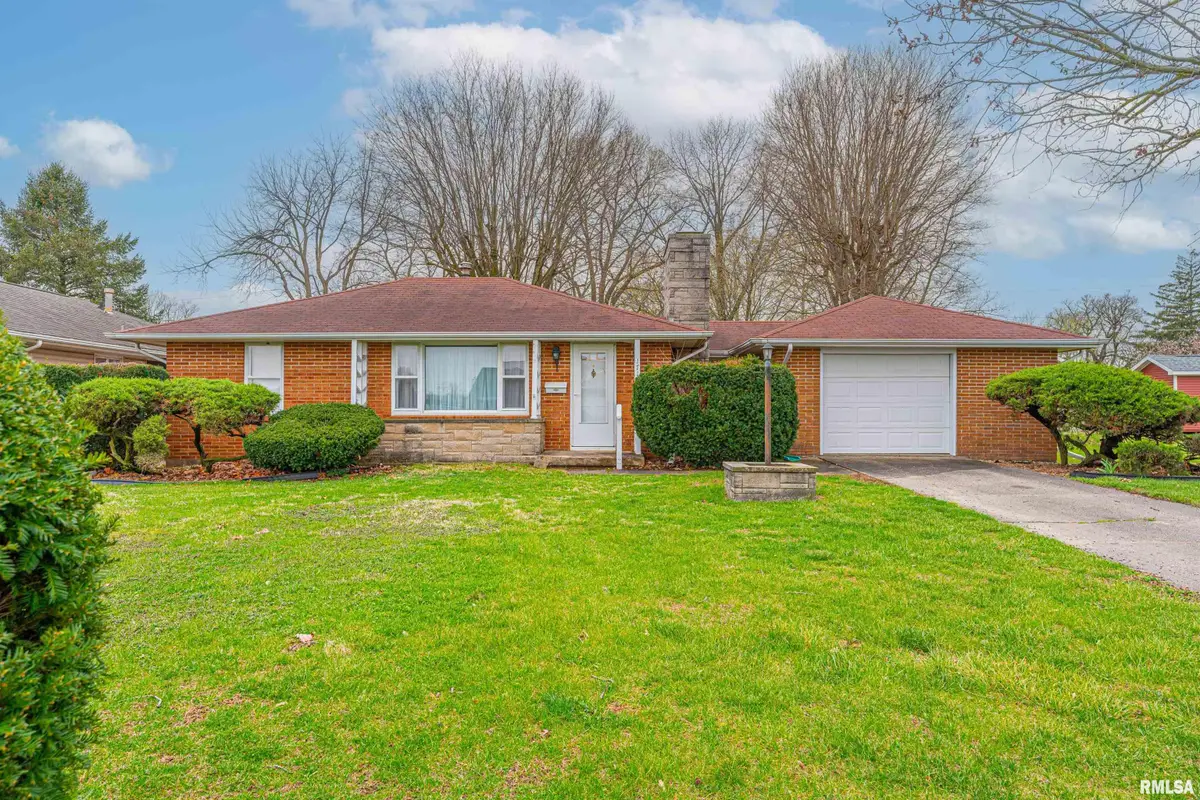 1717 Pekin Street, Lincoln, IL 62656 - #1