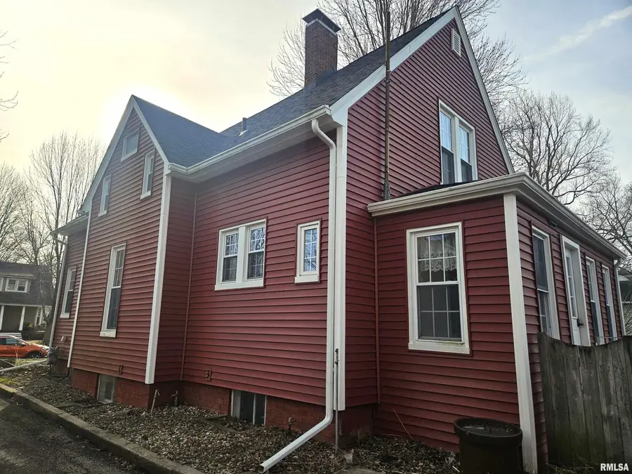 1014 Willard Street, Galesburg, IL 61401 - #2