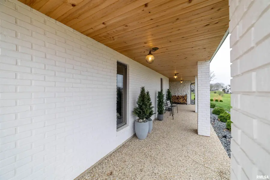 1431 Donlee Street, Quincy, IL 62305 - #3