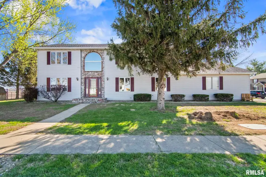 300 Kingspoint Drive, Sherman, IL 62684 - #2